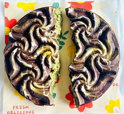 JUMBO Viral Dubai GLUTEN FREE pistachio chocolate